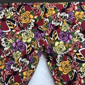 Lularoe Disney leggings.